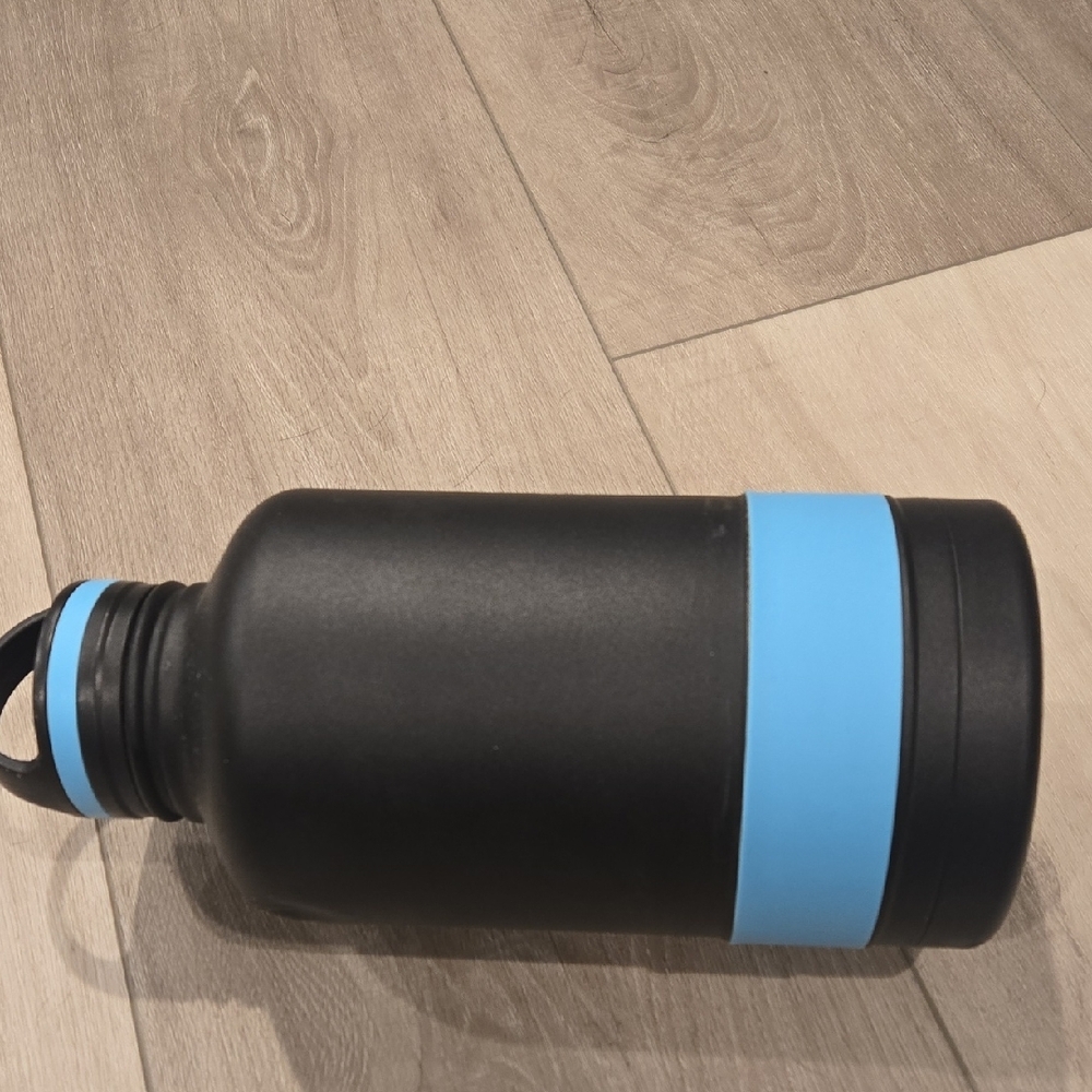 The Coldest Water Bottle - Picture 4 of 14